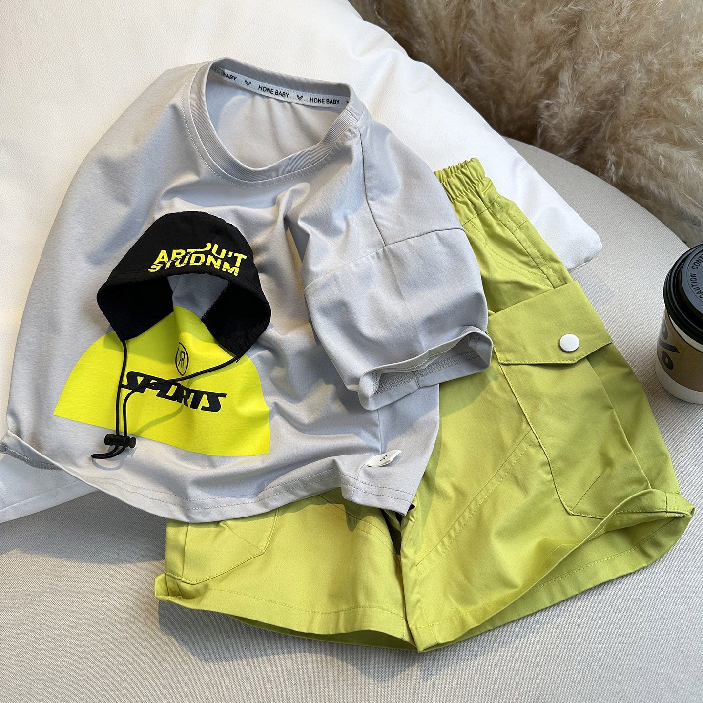 Boys' Trendy Summer Outfit 2026 New Style Cool Children's Short-Sleeve Boys' Summer T-Shirt and Shorts Two-Piece Set