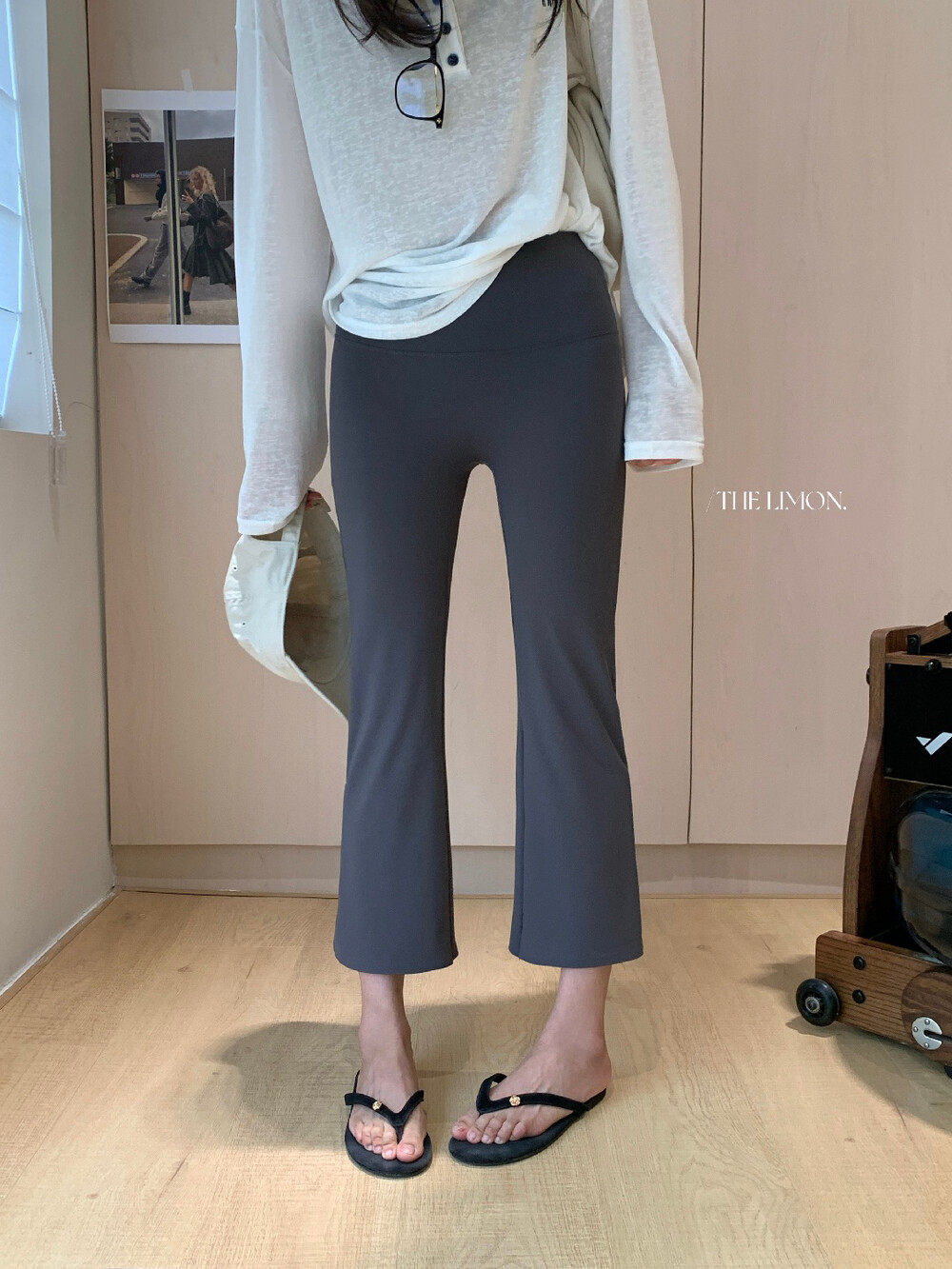 Quần legging yoga nữ cạp cao ống loe nhẹ dài 7 phân co giãn — màu đen, Màu cà phê, Xám khói chi tiết 14