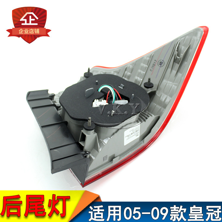 Nuevo modelo 05 - 09 corona luz trasera semi-conjunto LED luz trasera luz de marcha atrás luz de freno luz de choque trasera
