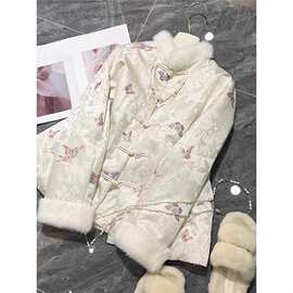 深圳南油新中式国风白色棉服今年流行女装高级感轻熟风超好看外套