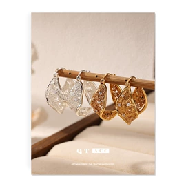 项链;耳钉;戒指