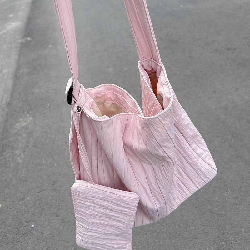 腋下大容量包包2025新款简约文艺少女单肩帆布包云朵通勤托特|undefined