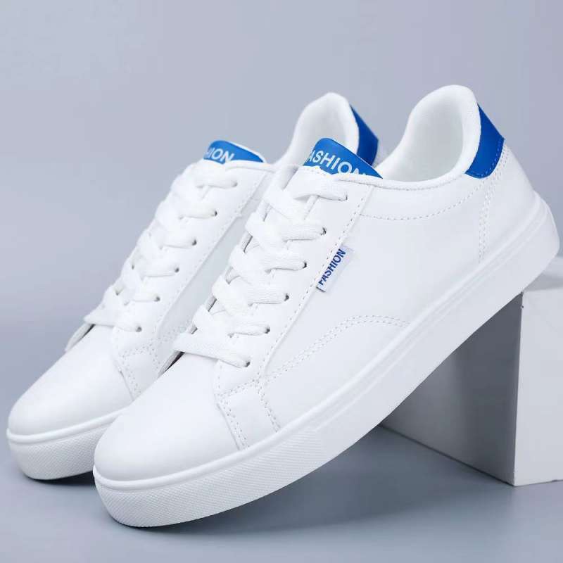 Zapatos blancos pequeños, zapatos de todo fósforo transpirables y desodorantes de verano para hombres, zapatos de tabla coreanos atractivos de moda para hombres, zapatos casuales planos bajos