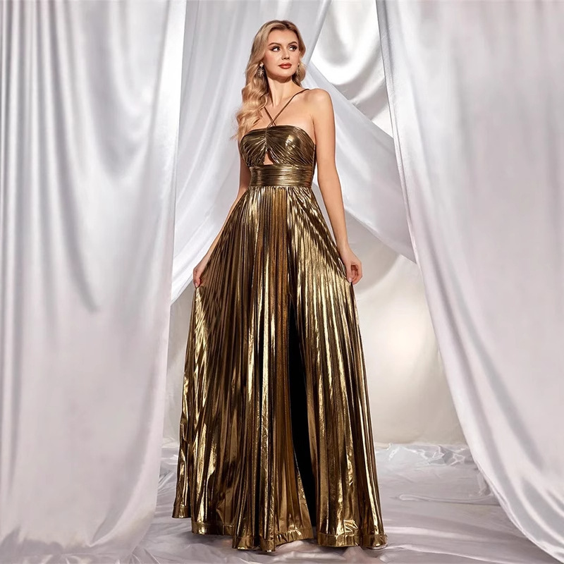Amazon European and American Sleeveless Backless Halterneck Dress with Elegant Texture and Sexy Slit Gold Ladies Evening Dress