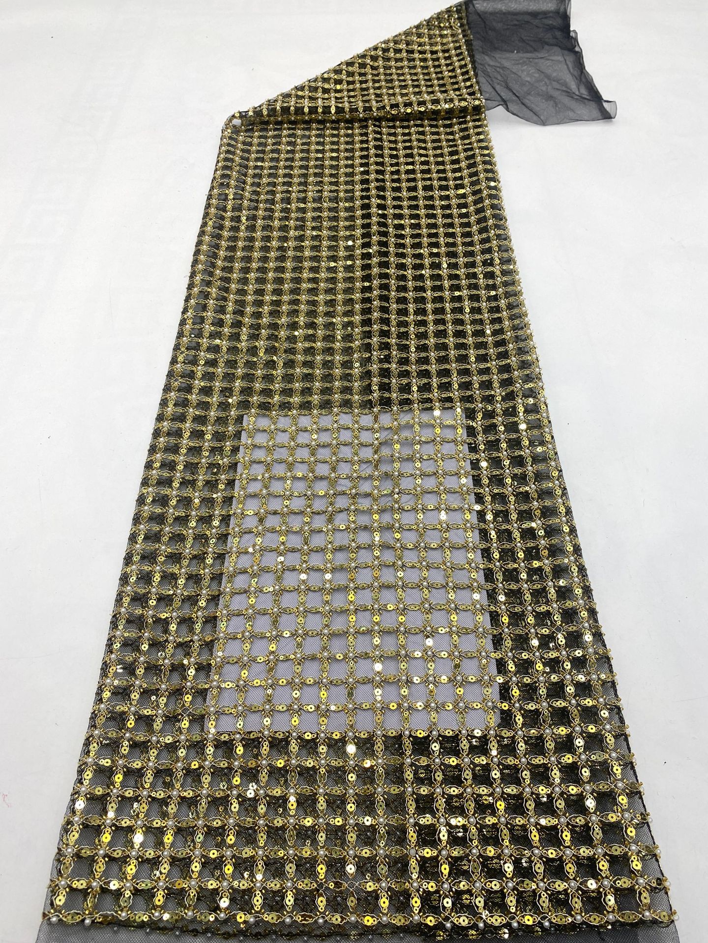 21 # 블랙 배경 골드