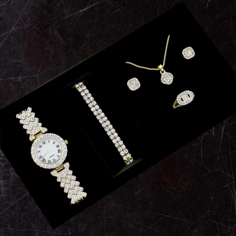 Fashionable bracelet, diamond quartz watch, diamond encrusted, wholesale