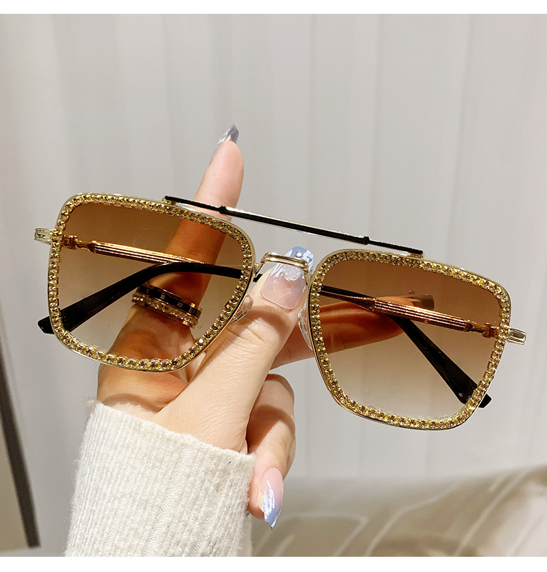 Streetwear Solid Color Ac Square Full Frame Women's Sunglasses display picture 1