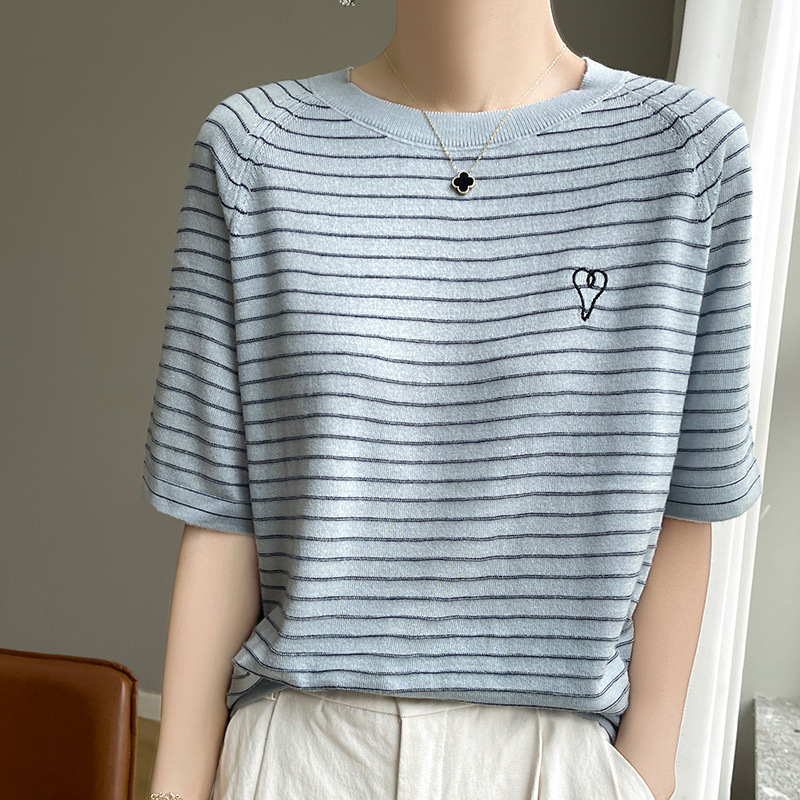 여성을 위한 얇고 통기성이 뛰어나며 부드러운 멀버리 실크 반팔 티셔츠 스트라이프 니트 반팔 텐셀 라운드 넥 래글런 슬리브 탑