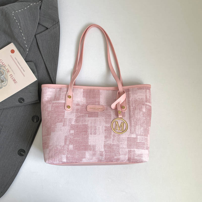 Bolsa grande 2026 nueva pequeña fresca mochila de viaje al trabajo, gran capacidad de bolsas de mano de alta popularidad este año