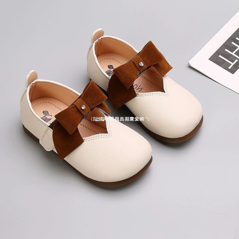Детская обувь, кожаные туфли для девочек, литературные туфли на плоской подошве в стиле принцессы, супермягкие туфли для девочек в новом стиле в детском саду.