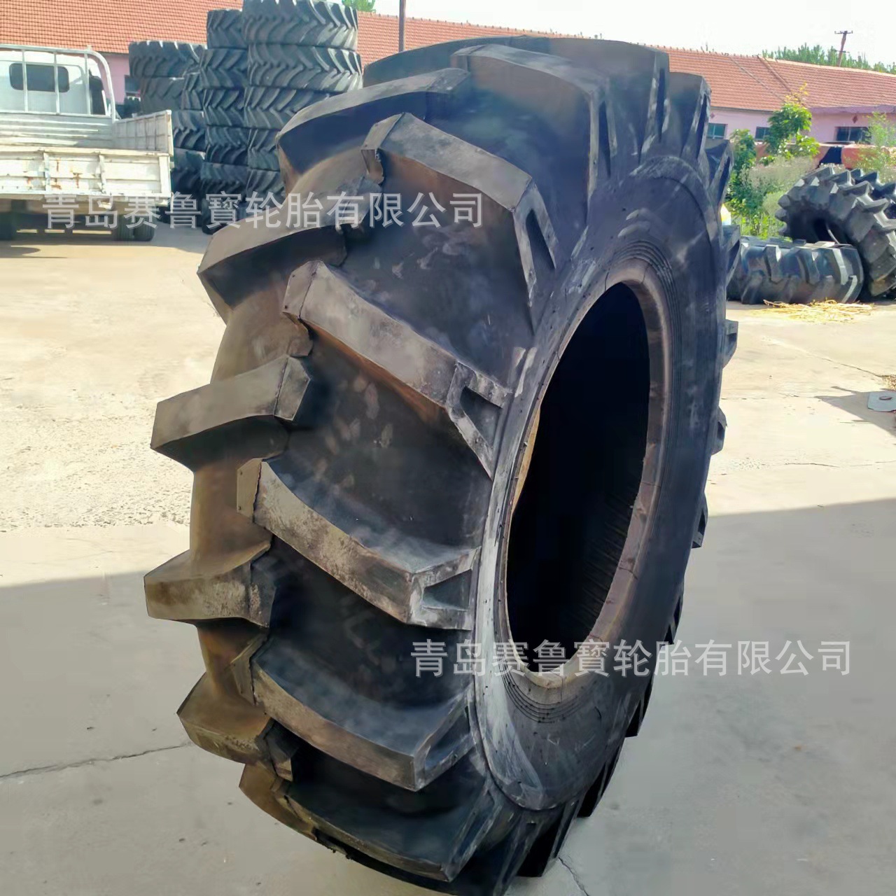 15-24 联合收割机轮胎 加宽加深人字花纹