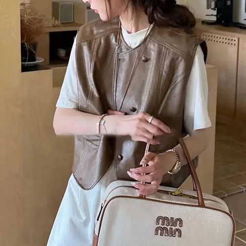 Unstructured Maternity Women's 2025 Autumn Korean Style Short Sleeveless Backless Casual Leather Maternity Jacket Outerwear Top