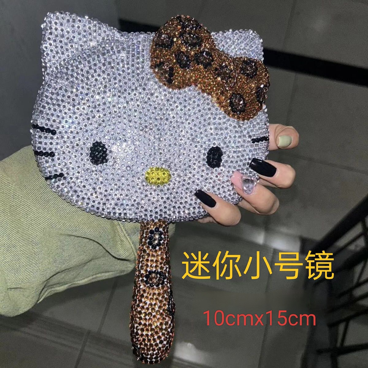 Espejo portátil Hellokitty Hello Kitty Mini espejo de maquillaje de mano Lucky Cat DIY Travel KtCat Espejo