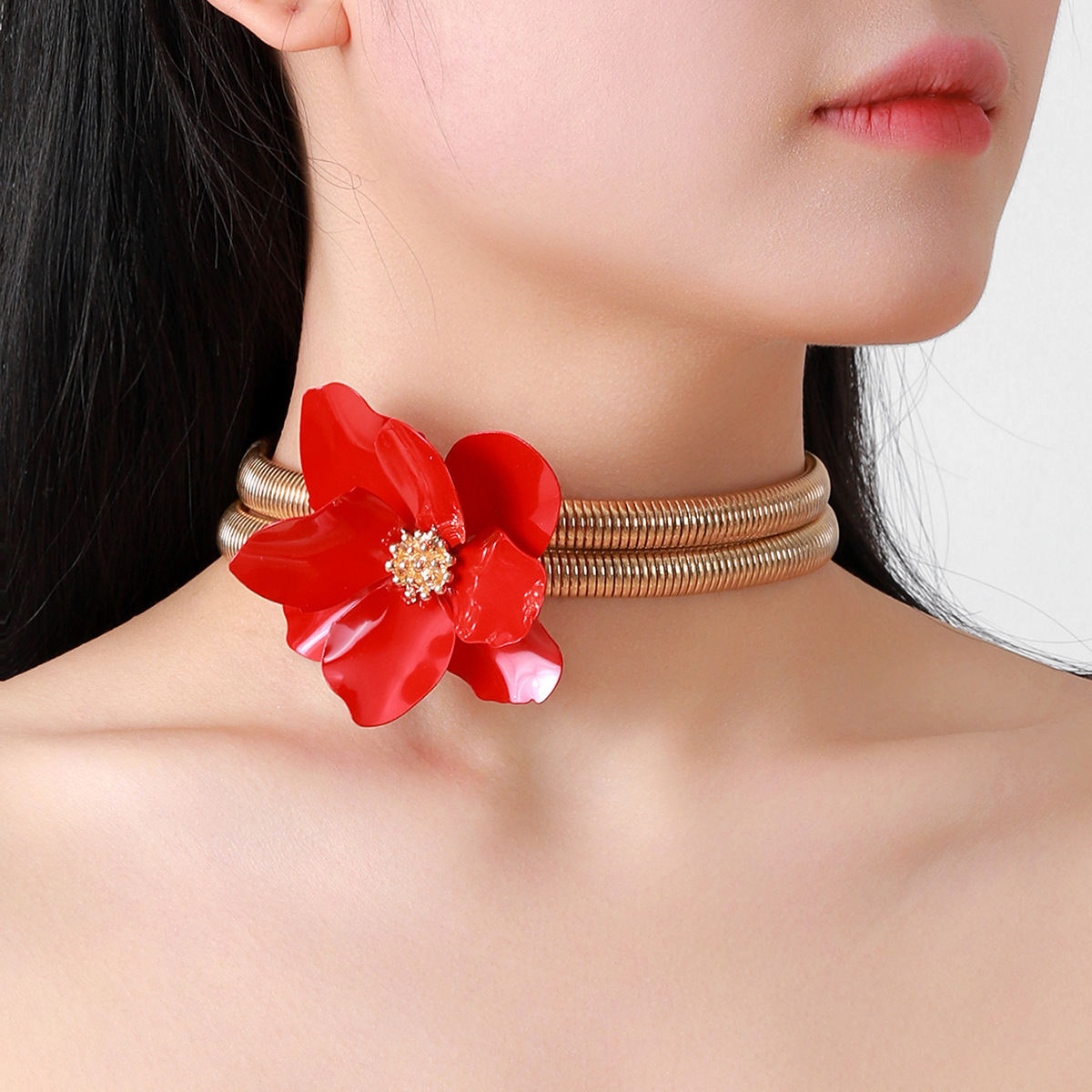 New Fashion European And American Style Simple Mid-East Wind Grind Arenaceous Paint Exaggerated Flower Collar Copper High-Grade Clavicle Chain For Women display picture 15