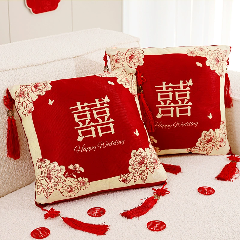 Свадебные красные свадебные подушки