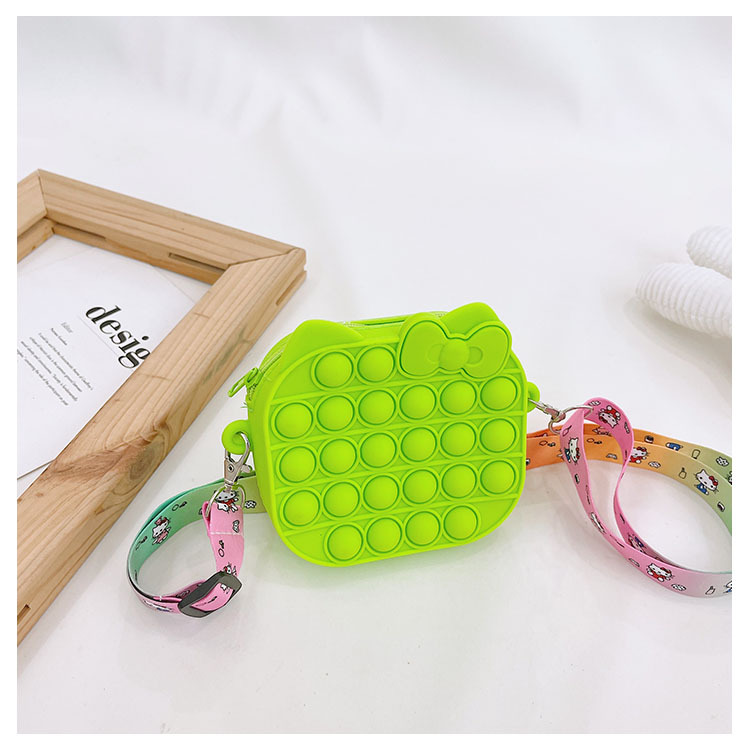Children's Silicone Bag 2021 New Creative Decompression Small Bag Coin Purse Candy Color Messenger Bag display picture 14