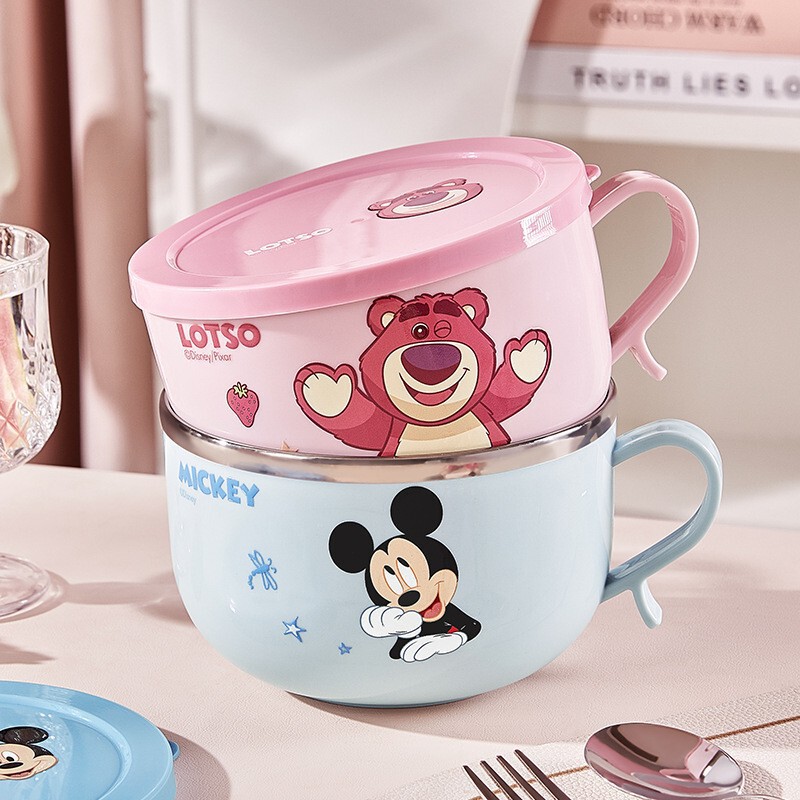 Strawberry Bear Instant Noodle Bowl Stainless Steel Rice Bowl with Lid, Heat-Insulated Anti-Scalding Handle Bowl, Household Soup Noodle Bowl, Cute Children's Bowl