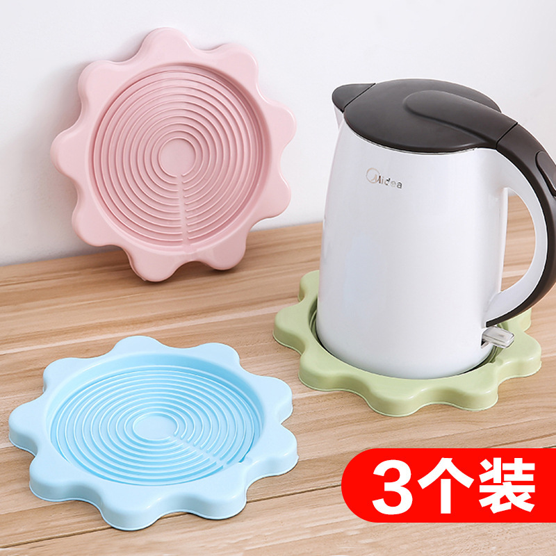 Bottle Pad Thermos Kettle Tray Anti-Water Leakage Thermos Pad Household Thermos Pad Water Cup Plastic Heat Insulation Pad Bottle Pad Thermos Kettle Tray Anti-Water Leakage Thermos Pad Household Thermos Pad Water Cup Plastic Heat Insulation Pad