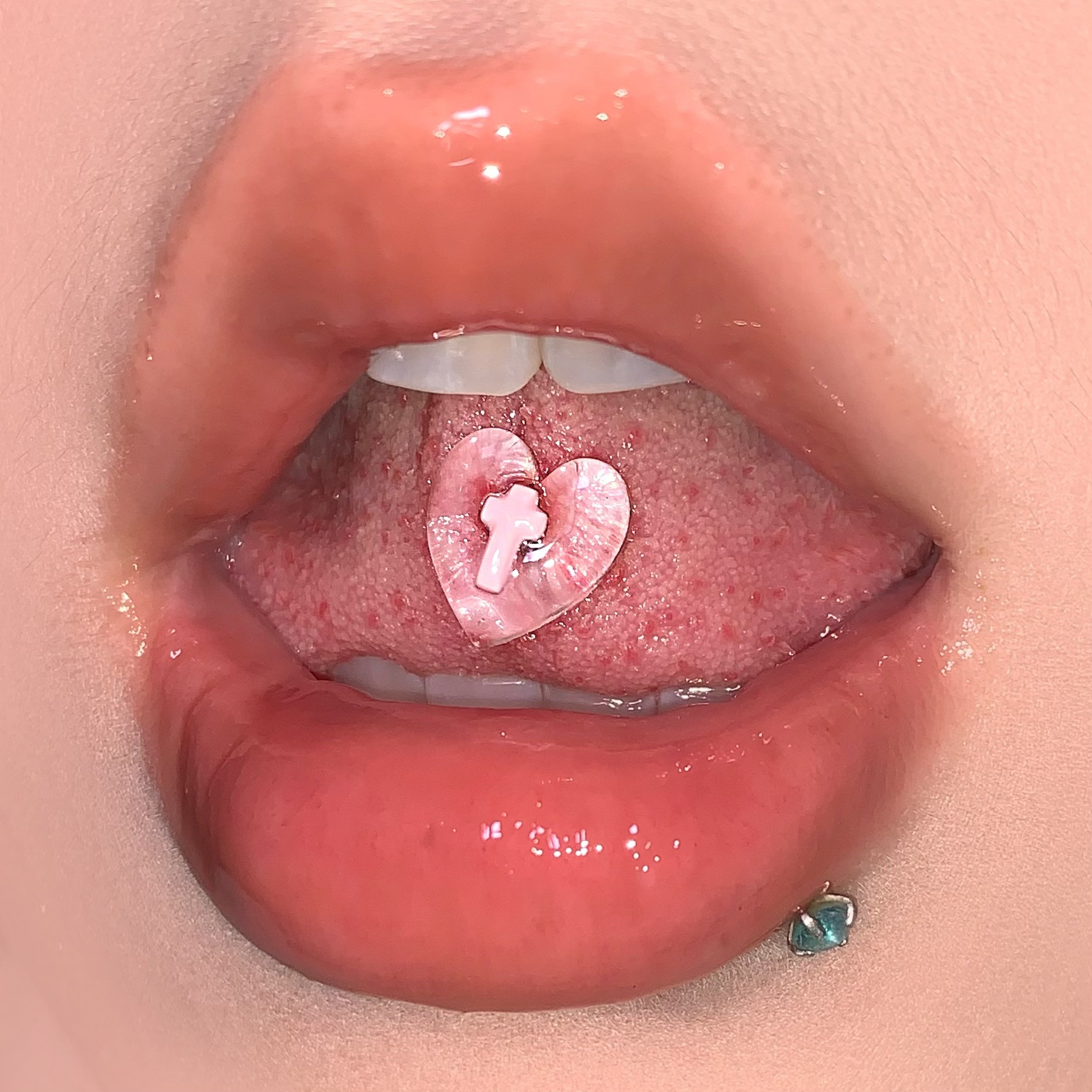 Pointed labret stud close-up product detail