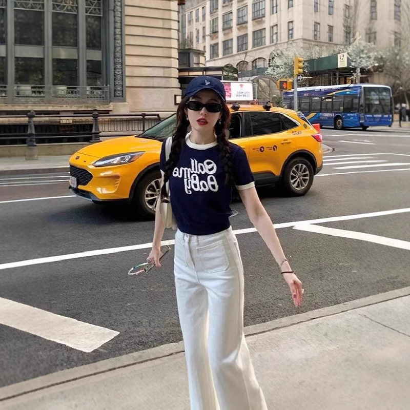 American Retro Embroidered Letter Right Shoulder T-Shirt for Women Summer 2025 New Short Ice Silk Knitted Short-Sleeved Top American Retro Embroidered Letter Right Shoulder T-Shirt for Women Summer 2025 New Short Ice Silk Knitted Short-Sleeved Top