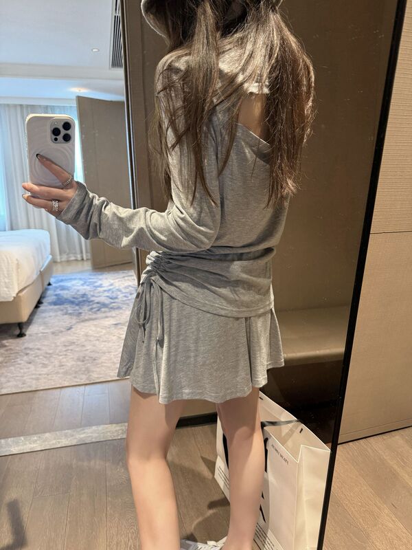 ニッチデザインのおしゃれなバックレス長袖プリーツTシャツ+ショートスカートのツーピース夏用日焼け止めアイススーツ|undefined