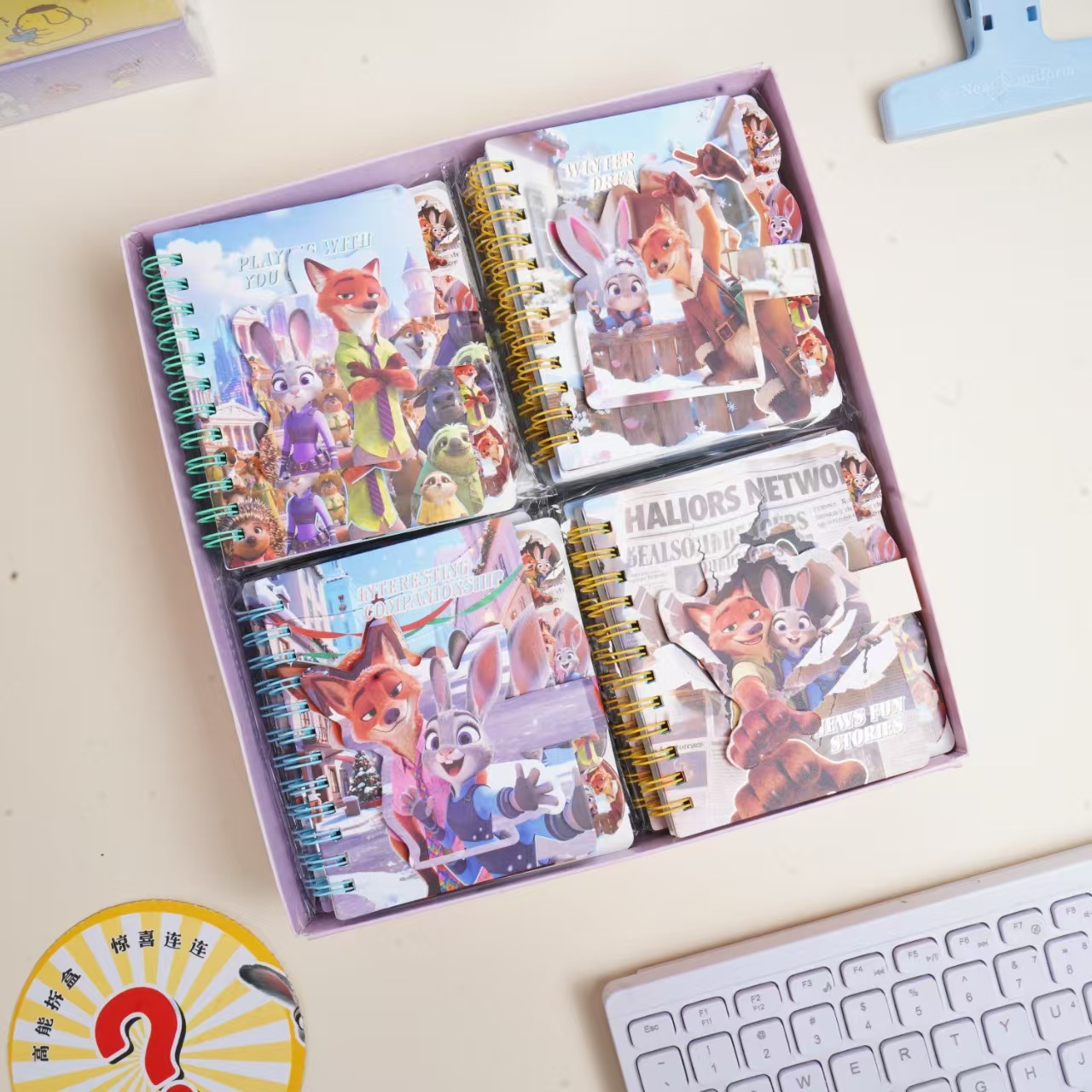 Cuaderno de Espiral A7 con Cierre Mágico y Páginas de Colores para Estudiantes