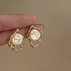 Retro metal small design earrings from pearl, french style, light luxury style