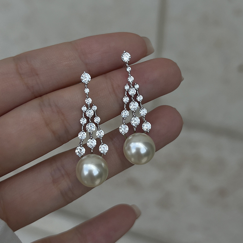 Simple elegant exquisite light luxury zircon Austrian Shijia pearl earrings niche design high-grade earrings