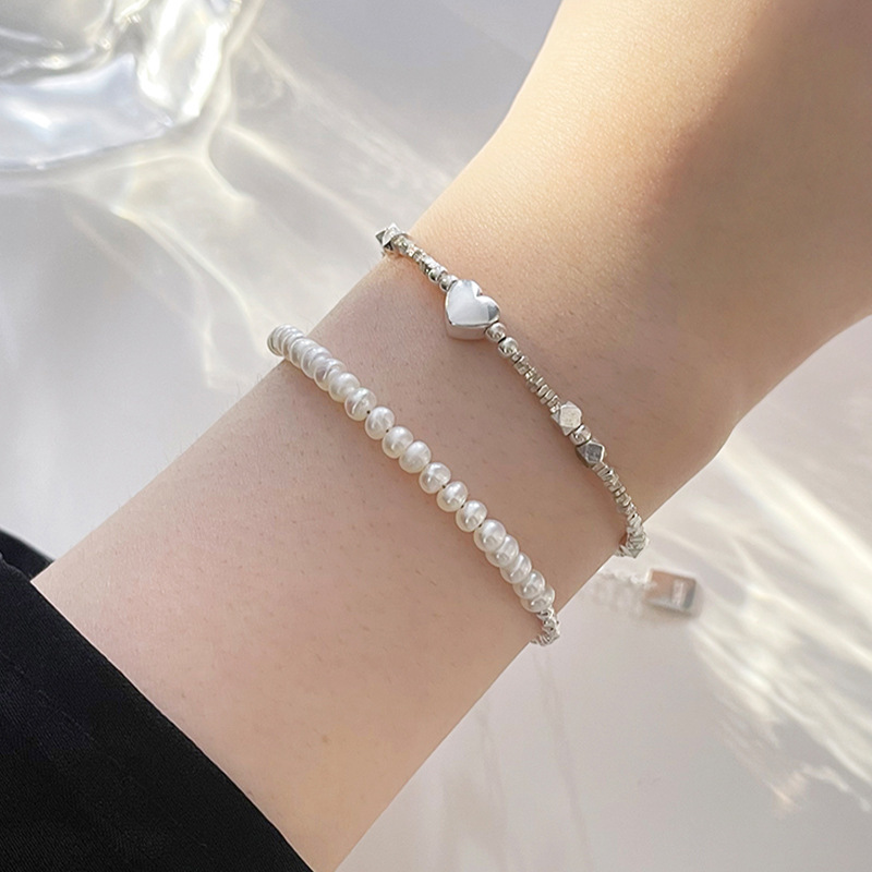 2022 New Korean-style Korean-style Niche Design Love Square Brand Bracelet Summer ins Women's Fashion All-match Bracelet 2022 New Korean-style Korean-style Niche Design Love Square Brand Bracelet Summer ins Women's Fashion All-match Bracelet