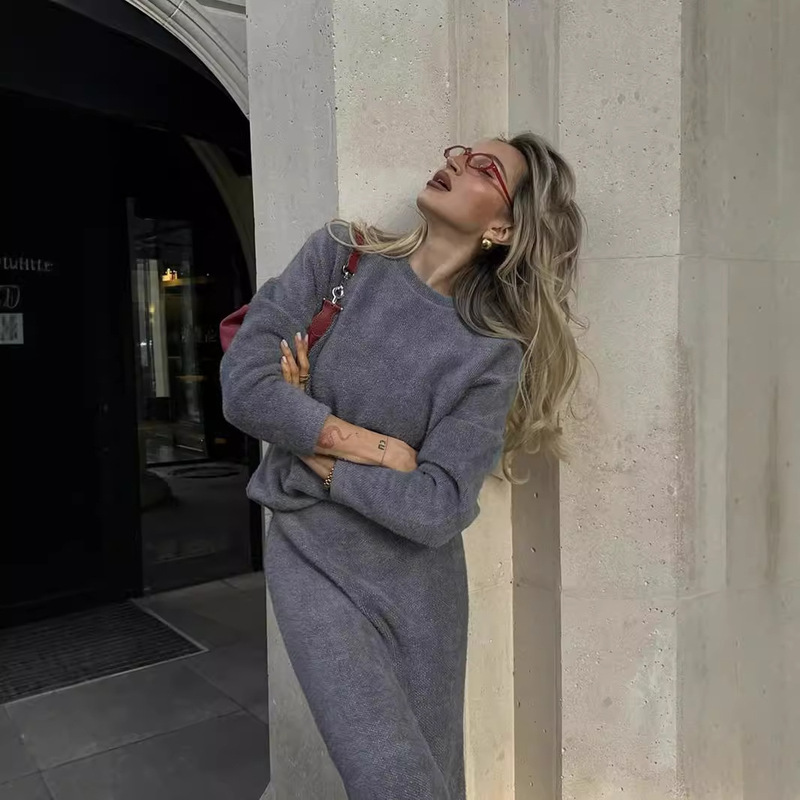 2026 Autumn/Winter Elegant Soft Thickened Round Neck Sweater + Fishtail Skirt Two-Piece Set for Women Ol Style Top + Skirt Set 2026 Autumn/Winter Elegant Soft Thickened Round Neck Sweater + Fishtail Skirt Two-Piece Set for Women Ol Style Top + Skirt Set