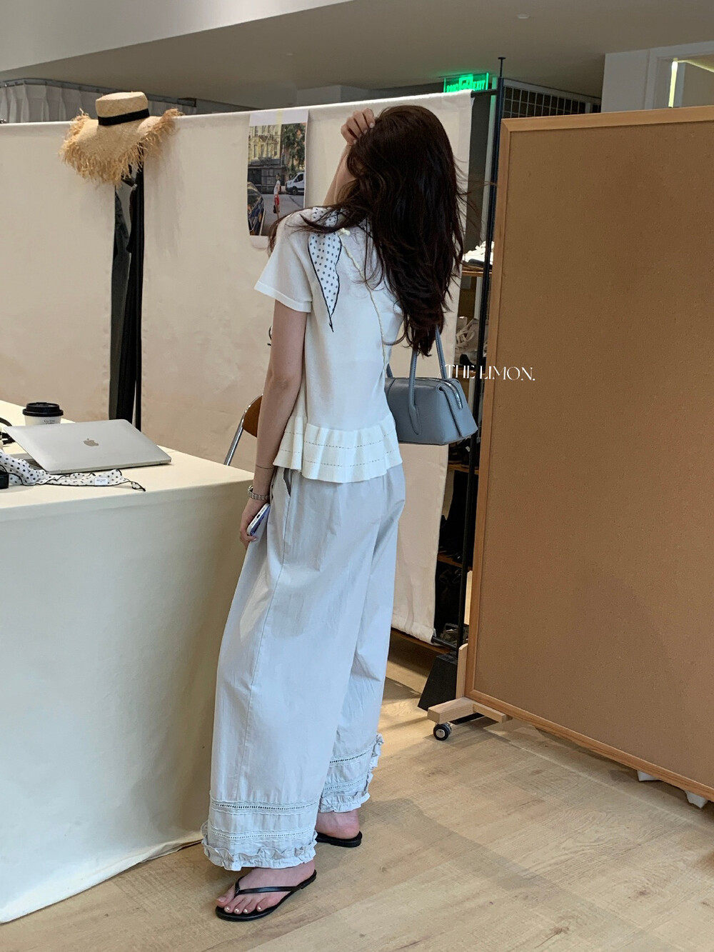 Quần culottes nữ ống rộng cạp cao chun, thiết kế viền ren bèo nhún, dáng suông 9 phân, phù hợp mùa xuân hè — màu đen, Xanh đen, Xanh da trờicolor, màu trắng chi tiết 16