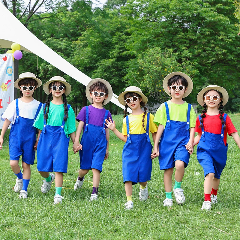 Новогодние детские костюмы для выступлений