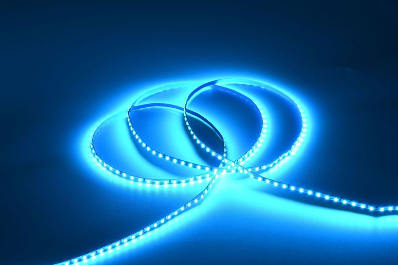 卸売12v低電圧自己粘着ソフトライトストリップ3mm超狭幅ライトテープLEDチップ雰囲気照明模型極細ライトストリップ|undefined