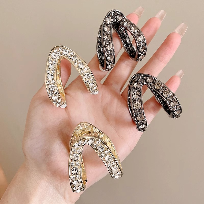 Clipe de cabello de diamante para las mujeres de alta calidad 2025 nuevo brillante menos temperamento medio cabello de cabeza pequeña clipe adornamiento de cabello