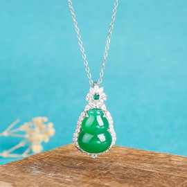 直播供货镶嵌天然玉髓葫芦吊坠项托微镶满钻福禄吊坠女首饰批发