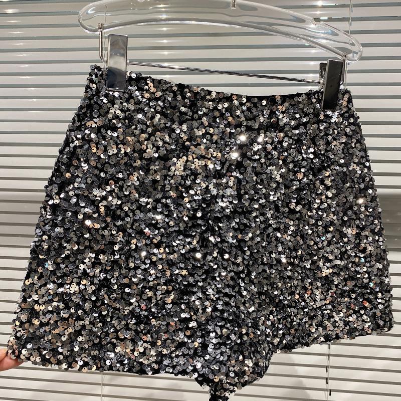 Women's Daily Streetwear Solid Color Shorts Sequins Casual Pants Flared Pants display picture 24