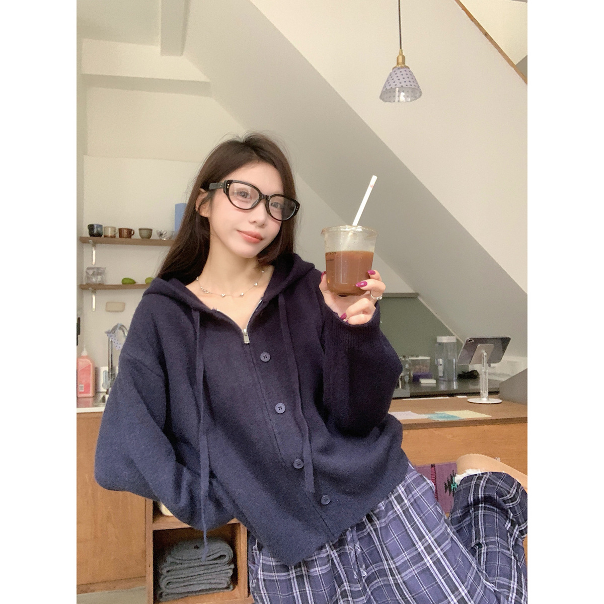 实拍 秋冬韩版宽松连帽抽绳纽扣设计针织开衫羊绒混坊外套女毛衣