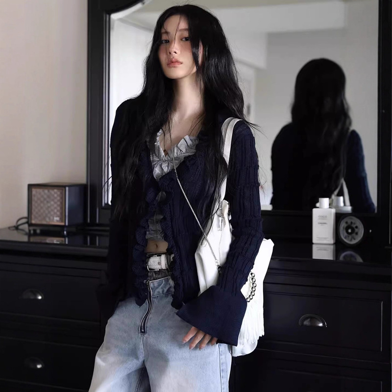 South Korea's Dongdaemun Autum Gentle Lace Pleated Splicing Design Long-Sleeved Knitwear Cardigan T-Shirt Suit for Women