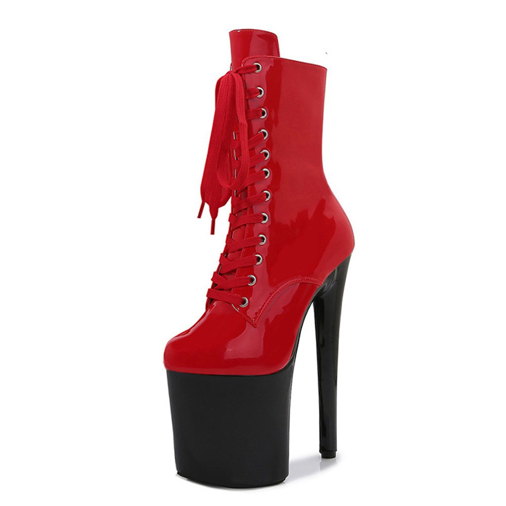 11. 검은 배경 빨간 얼굴