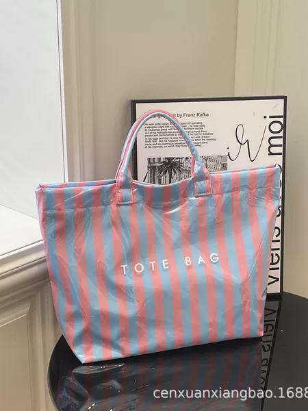 Cross-Border Printed Letter Handbag 2026 New Spring Super Hot Trendy Casual Retro Women's Bag Pvc Tote Bag