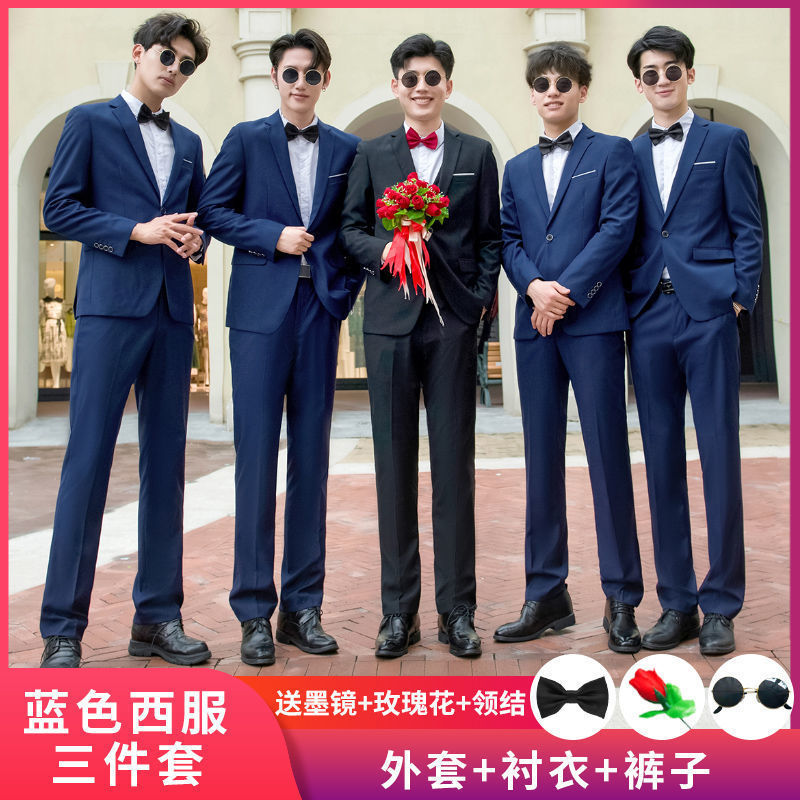 洋式の連れ合いは兄弟服を着て、夏に結婚服を着ます。|undefined