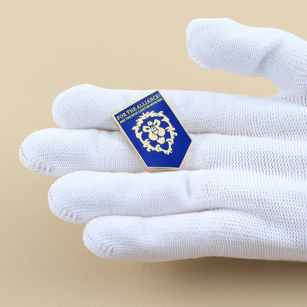 Blizzard Blizzard Game World of Warcraft Brooch Tribal Alliance Flag Badge Classic Game Picture Standard Accessories