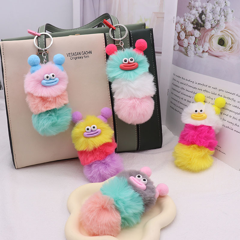 Fealdas orugas bola de peluche colgante de llaves de dibujos animados peluche muñeca bolsos colgante de llaves de automóviles colgante