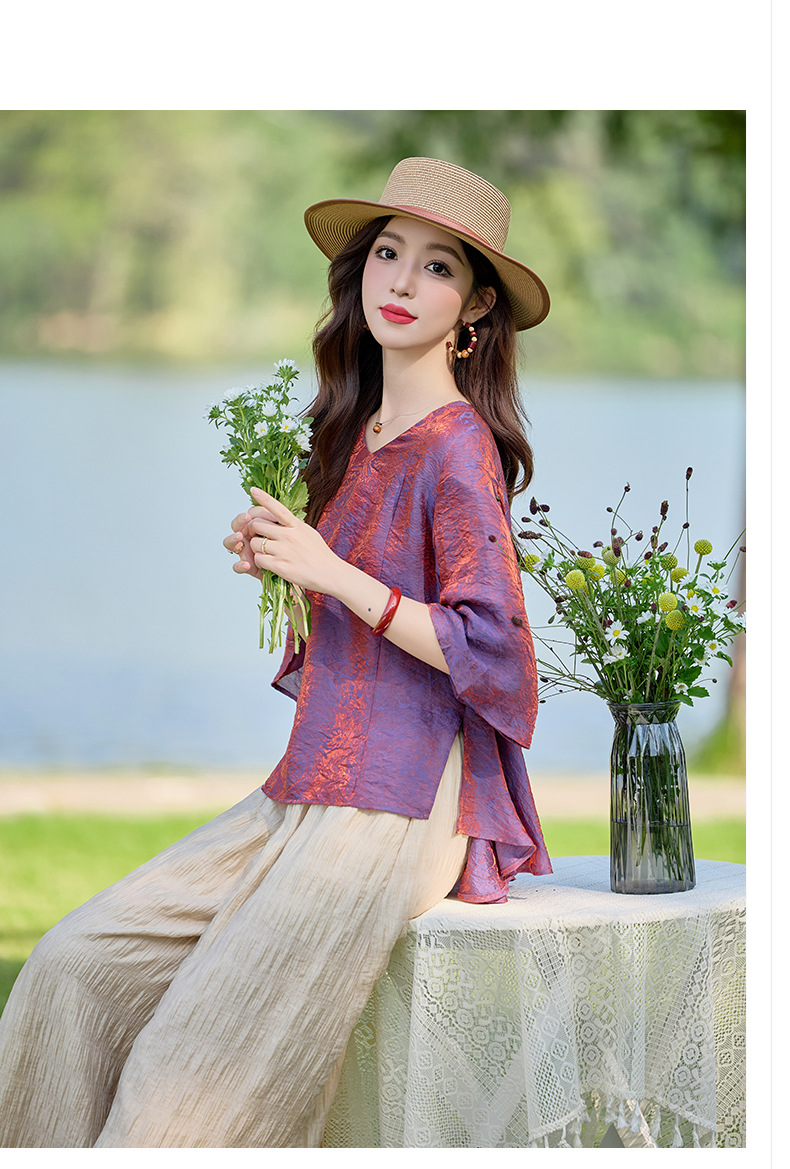 Bộ vest nữ hai mảnh gồm áo sơ mi cổ V và quần ống rộng dáng suông — Màu ảnh chi tiết 19