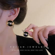 �͹ź�ɫС���L��ᔚ��|���¸߼��ж��h���smiu��ĸ��ᔈA�ζ��