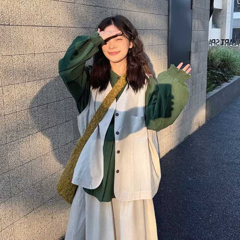 レトロな春と秋の新しい長袖シャツ、ベスト、ベスト、ニッチファッションワイドレッグキュロットの3点セットの完全なセット|undefined