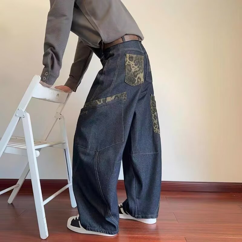 美式高街水洗弯刀牛仔裤男2026秋季新款设计感豹纹拼接阔腿拖地裤