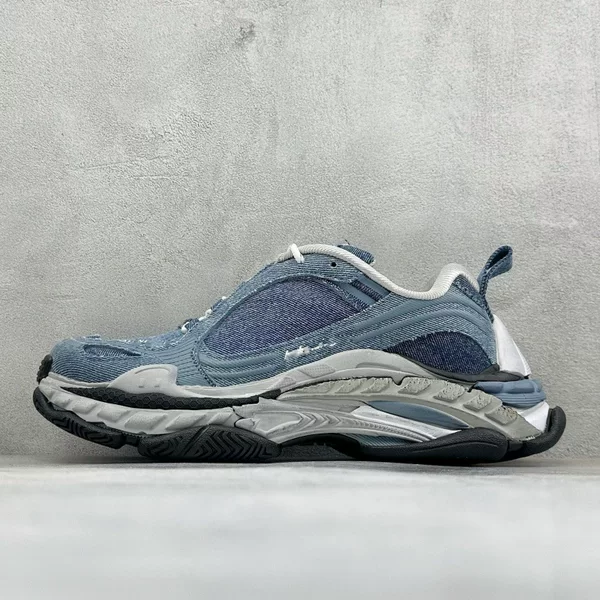 Triple S.2 denim dad shoes, Paris 24, distressed design, thick sole, height-increasing, casual shoes, unisex, trendy and versatile
