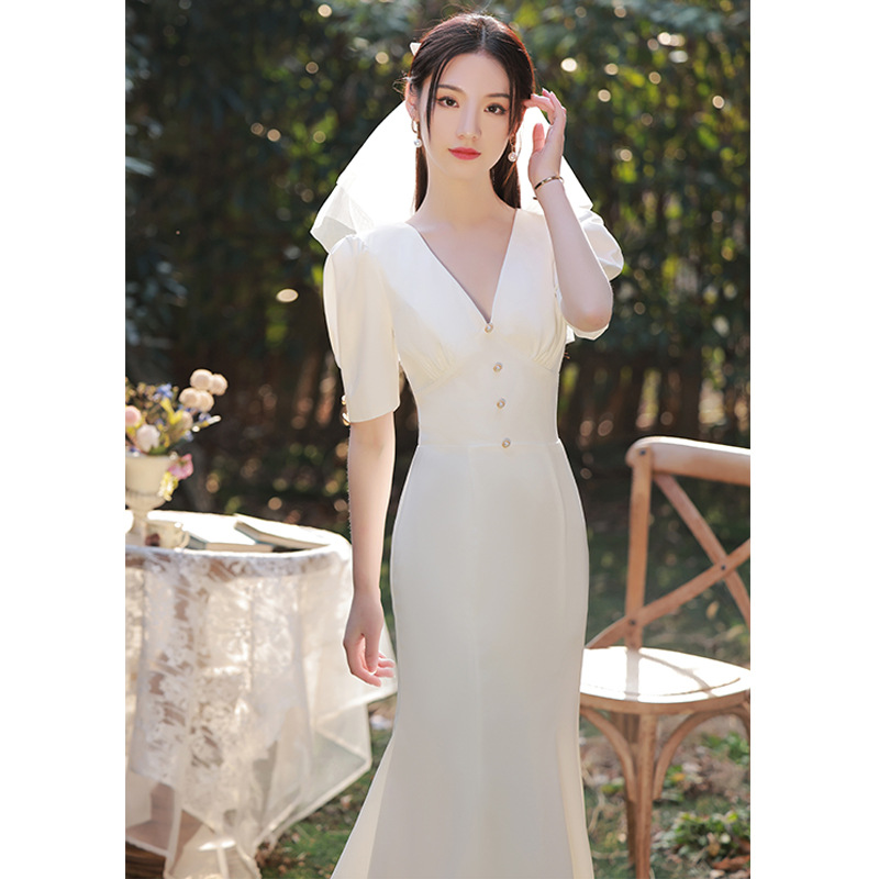 French White Evening Dress for Women Dignified Elegant Banquet Sexy Fishtail Long Host Dress with Elegant Texture