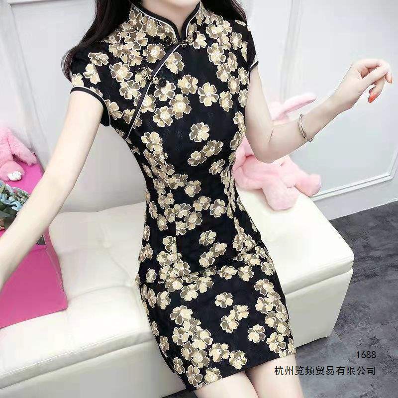 Girl's Red Lace Cheongsam Dress with Butterfly Pattern, Slim-Fit, Daily Wear, Short, Bodycon Cheongsam Dress Girl's Red Lace Cheongsam Dress with Butterfly Pattern, Slim-Fit, Daily Wear, Short, Bodycon Cheongsam Dress